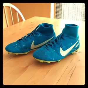Soccer cleats